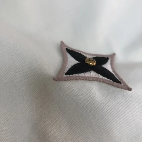 Replica Louis Vuitton LV T-Shirts Short Sleeved For Unisex #1419929 $36.00 USD for Wholesale