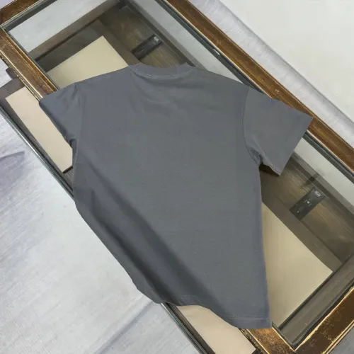 Replica Louis Vuitton LV T-Shirts Short Sleeved For Unisex #1419961 $29.00 USD for Wholesale