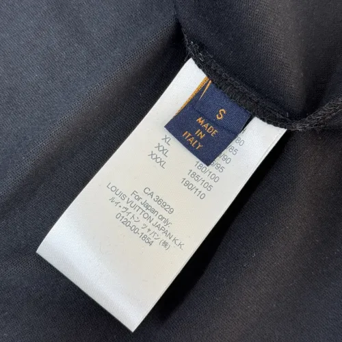 Replica Louis Vuitton LV T-Shirts Short Sleeved For Unisex #1419962 $29.00 USD for Wholesale