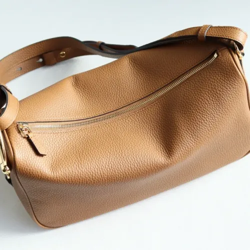 Replica Gucci AAA Quality Shoulder Bags For Women #1420355 $182.00 USD for Wholesale