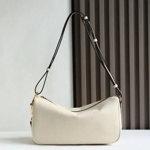 Replica Gucci AAA Quality Shoulder Bags For Women #1420357 $182.00 USD for Wholesale