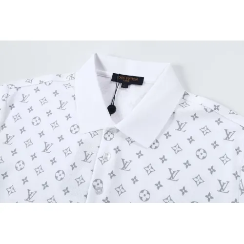 Replica Louis Vuitton LV T-Shirts Short Sleeved For Men #1420406 $39.00 USD for Wholesale