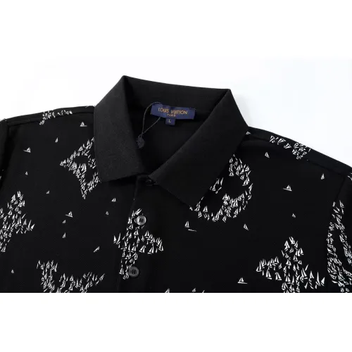 Replica Louis Vuitton LV T-Shirts Short Sleeved For Men #1420409 $39.00 USD for Wholesale