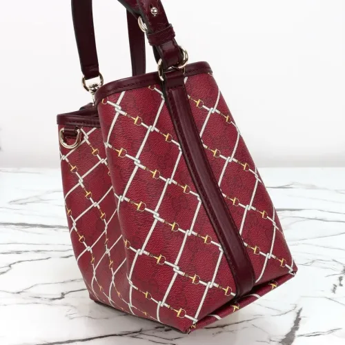 Replica Gucci AAA Quality Handbags For Women #1420469 $140.00 USD for Wholesale