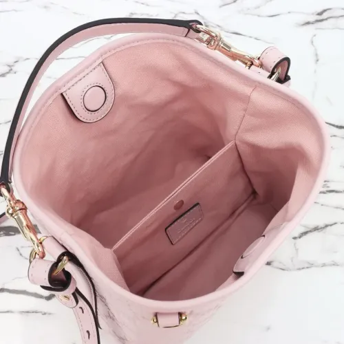 Replica Gucci AAA Quality Handbags For Women #1420476 $170.00 USD for Wholesale