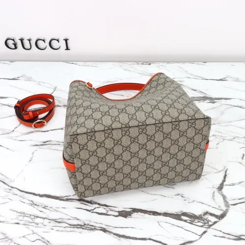 Replica Gucci AAA Quality Handbags For Women #1420484 $140.00 USD for Wholesale