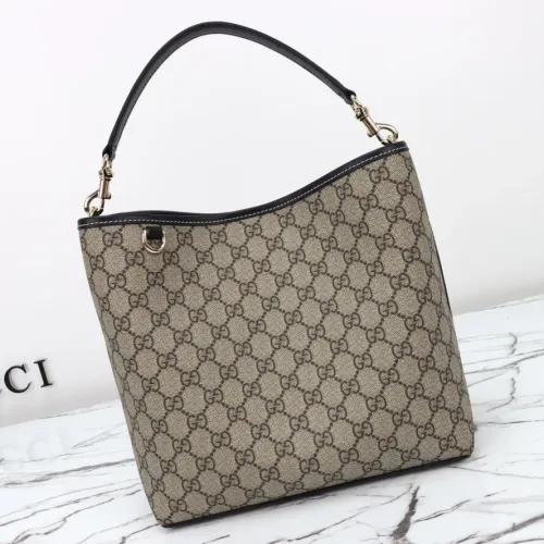 Replica Gucci AAA Quality Handbags For Women #1420511 $140.00 USD for Wholesale