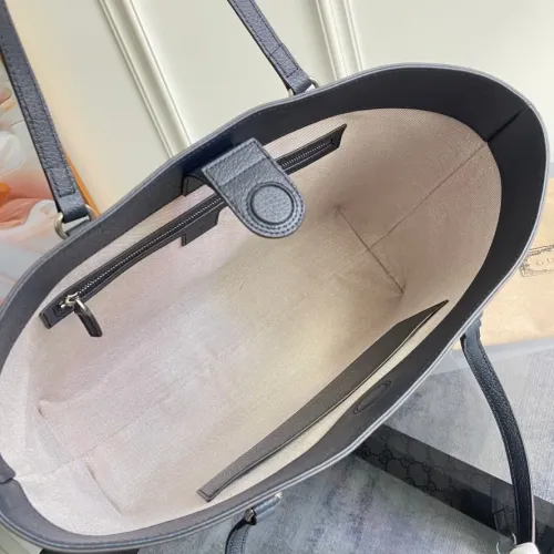 Replica Gucci AAA Quality Shoulder Bags For Women #1420546 $132.00 USD for Wholesale