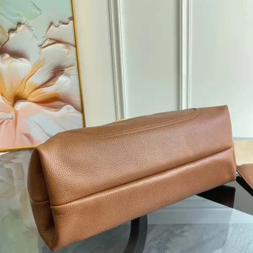 Replica Gucci AAA Quality Handbags For Women #1420585 $264.46 USD for Wholesale