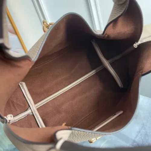 Replica Gucci AAA Quality Handbags For Women #1420604 $202.00 USD for Wholesale