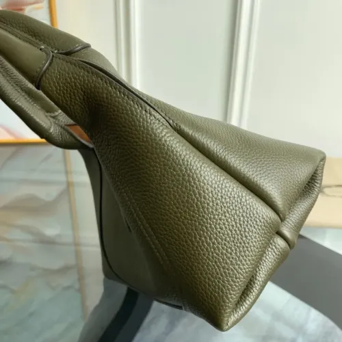 Replica Gucci AAA Quality Handbags For Women #1420605 $202.00 USD for Wholesale