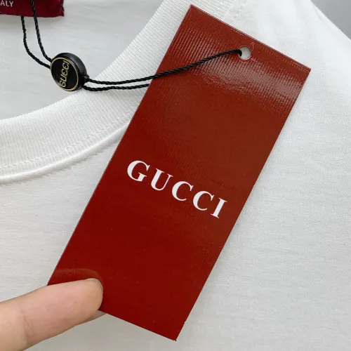 Replica Gucci T-Shirts Short Sleeved For Men #1421927 $68.00 USD for Wholesale