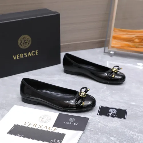 Replica Versace Flat Shoes For Women #1422326 $118.00 USD for Wholesale