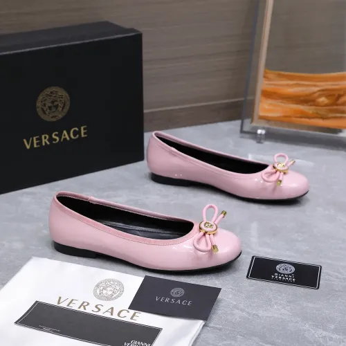 Replica Versace Flat Shoes For Women #1422327 $118.00 USD for Wholesale