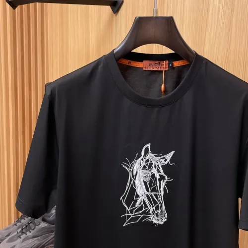 Replica Hermes T-Shirts Short Sleeved For Men #1422470 $45.00 USD for Wholesale