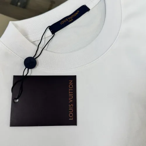 Replica Louis Vuitton LV T-Shirts Short Sleeved For Unisex #1423465 $32.00 USD for Wholesale