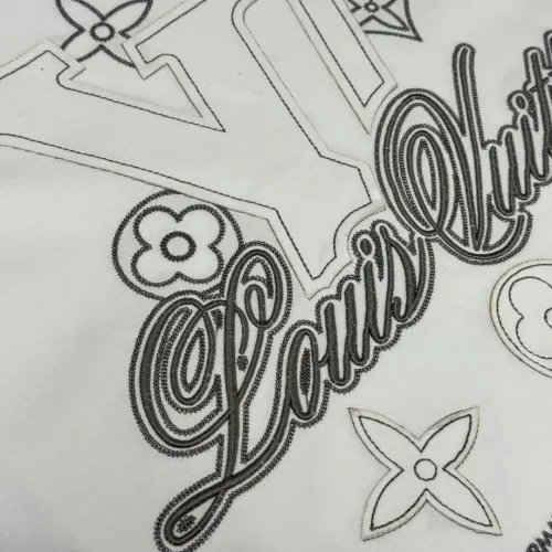 Replica Louis Vuitton LV T-Shirts Short Sleeved For Unisex #1423468 $32.00 USD for Wholesale