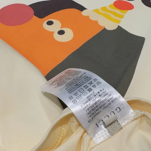 Replica Gucci T-Shirts Short Sleeved For Unisex #1424603 $34.00 USD for Wholesale