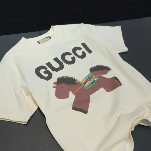Replica Gucci T-Shirts Short Sleeved For Unisex #1424628 $34.00 USD for Wholesale