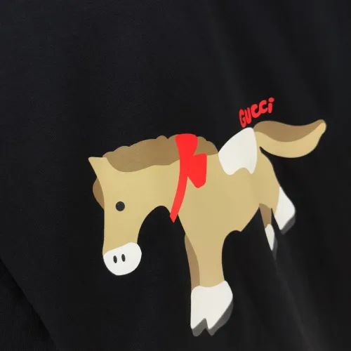 Replica Gucci T-Shirts Short Sleeved For Unisex #1424632 $34.00 USD for Wholesale