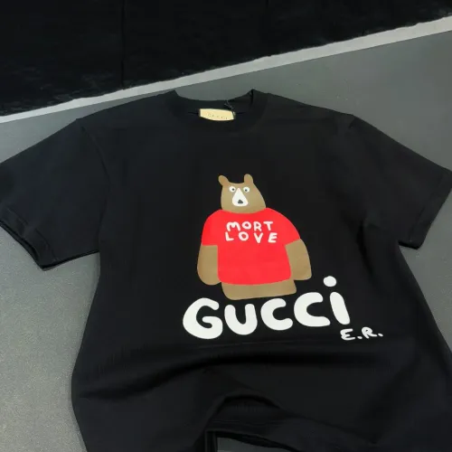 Replica Gucci T-Shirts Short Sleeved For Unisex #1424635 $34.00 USD for Wholesale
