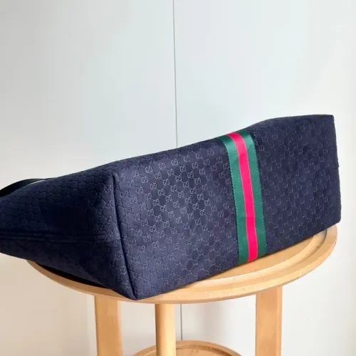 Replica Gucci AAA Quality Handbags For Women #1425207 $88.00 USD for Wholesale