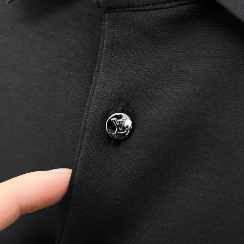 Replica Louis Vuitton LV T-Shirts Short Sleeved For Men #1426877 $48.00 USD for Wholesale