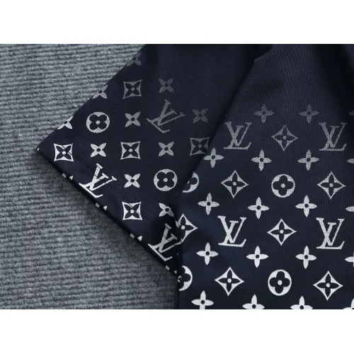 Replica Louis Vuitton LV T-Shirts Short Sleeved For Unisex #1426978 $38.00 USD for Wholesale