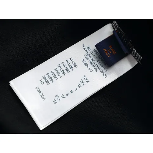 Replica Louis Vuitton LV T-Shirts Short Sleeved For Unisex #1426979 $38.00 USD for Wholesale