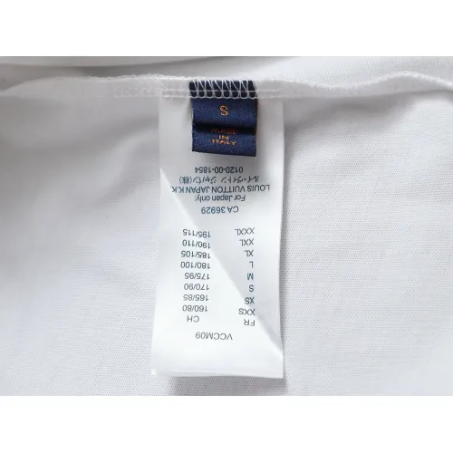 Replica Louis Vuitton LV T-Shirts Short Sleeved For Unisex #1426999 $38.00 USD for Wholesale