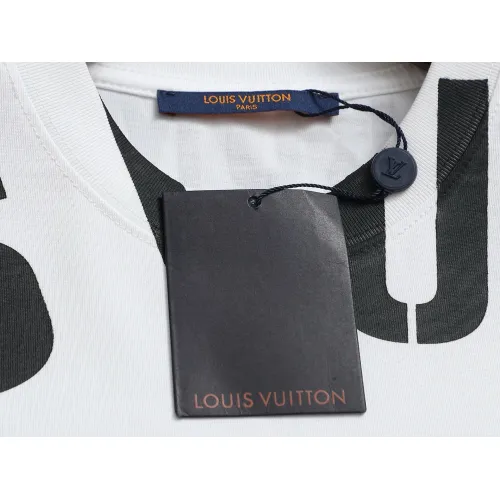 Replica Louis Vuitton LV T-Shirts Short Sleeved For Unisex #1427002 $38.00 USD for Wholesale