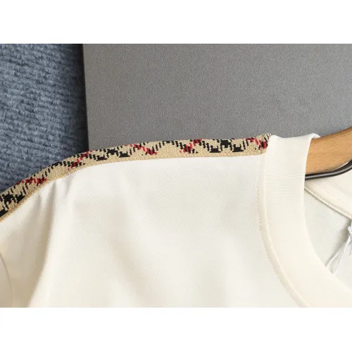 Replica Burberry T-Shirts Short Sleeved For Unisex #1427011 $38.00 USD for Wholesale