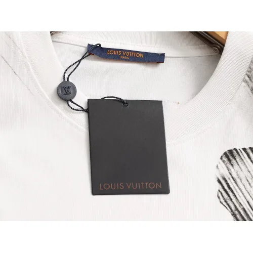 Replica Louis Vuitton LV T-Shirts Short Sleeved For Unisex #1427040 $38.00 USD for Wholesale