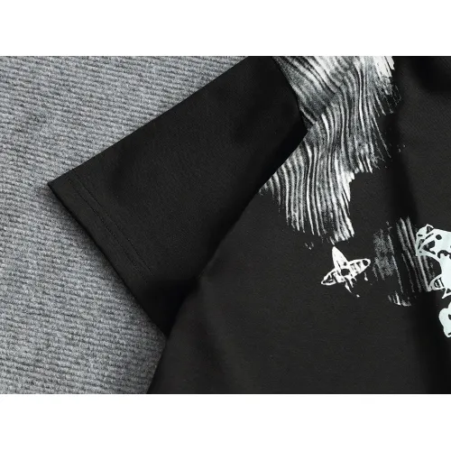 Replica Louis Vuitton LV T-Shirts Short Sleeved For Unisex #1427041 $38.00 USD for Wholesale