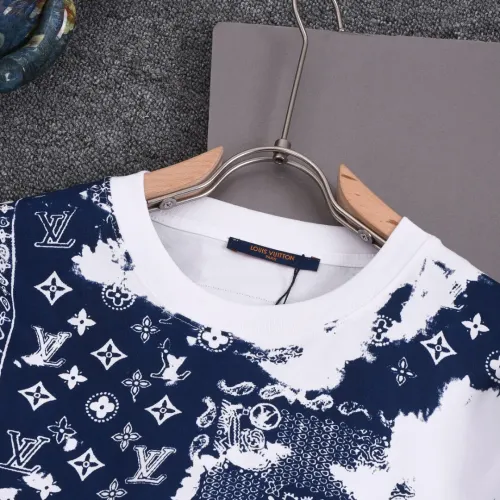Replica Louis Vuitton LV T-Shirts Short Sleeved For Unisex #1427044 $38.00 USD for Wholesale