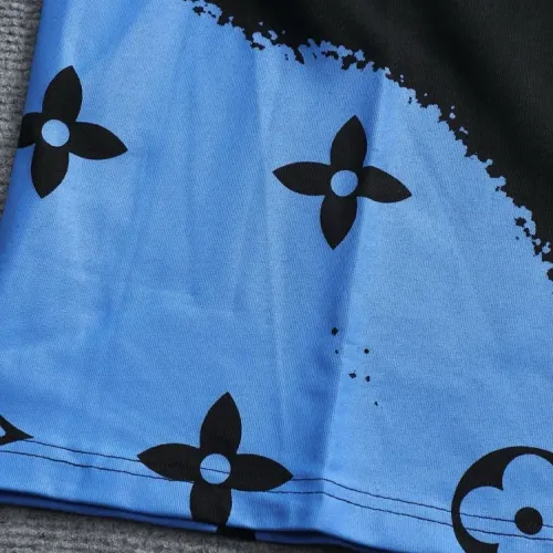 Replica Louis Vuitton LV T-Shirts Short Sleeved For Unisex #1428157 $36.00 USD for Wholesale