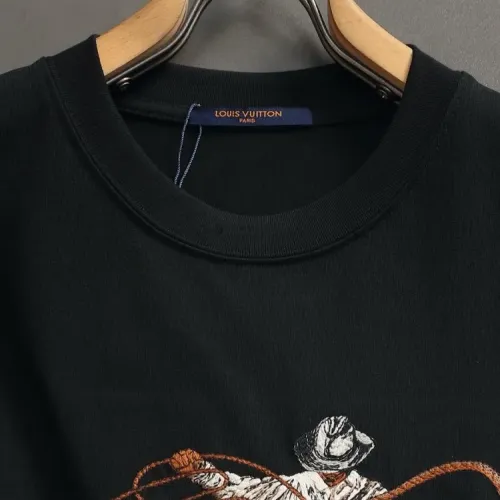 Replica Louis Vuitton LV T-Shirts Short Sleeved For Unisex #1428175 $36.00 USD for Wholesale
