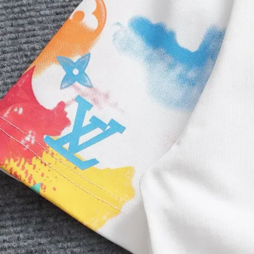 Replica Louis Vuitton LV T-Shirts Short Sleeved For Unisex #1428181 $36.00 USD for Wholesale