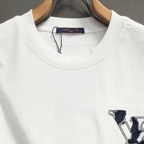Replica Louis Vuitton LV T-Shirts Short Sleeved For Unisex #1428195 $42.00 USD for Wholesale