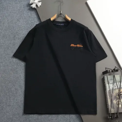 Replica Louis Vuitton LV T-Shirts Short Sleeved For Unisex #1428199 $42.00 USD for Wholesale