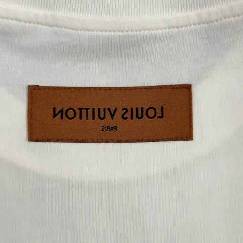 Replica Louis Vuitton LV T-Shirts Short Sleeved For Unisex #1428221 $60.00 USD for Wholesale