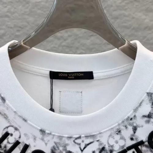 Replica Louis Vuitton LV T-Shirts Short Sleeved For Unisex #1428907 $39.00 USD for Wholesale