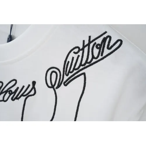 Replica Louis Vuitton LV T-Shirts Short Sleeved For Unisex #1429632 $36.00 USD for Wholesale