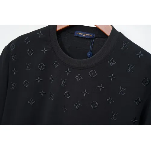 Replica Louis Vuitton LV T-Shirts Short Sleeved For Unisex #1429635 $36.00 USD for Wholesale