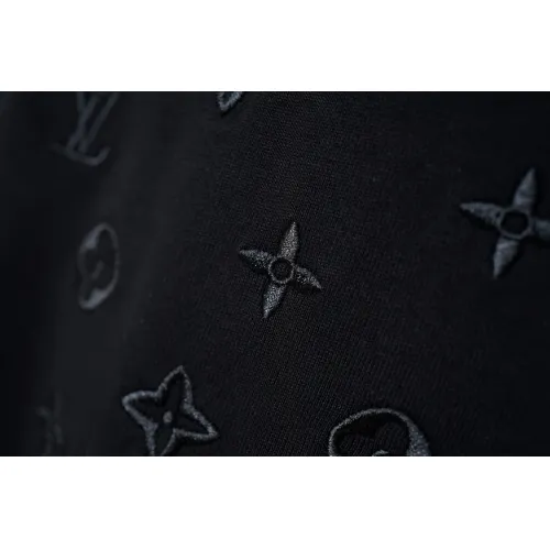 Replica Louis Vuitton LV T-Shirts Short Sleeved For Unisex #1429635 $36.00 USD for Wholesale