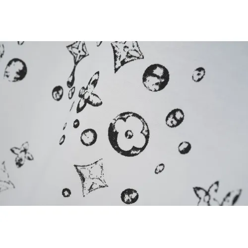 Replica Louis Vuitton LV T-Shirts Short Sleeved For Unisex #1429636 $36.00 USD for Wholesale