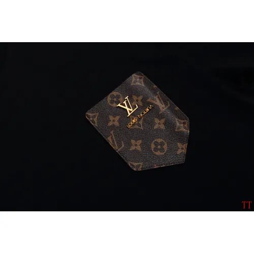 Replica Louis Vuitton LV T-Shirts Short Sleeved For Unisex #1429945 $39.00 USD for Wholesale