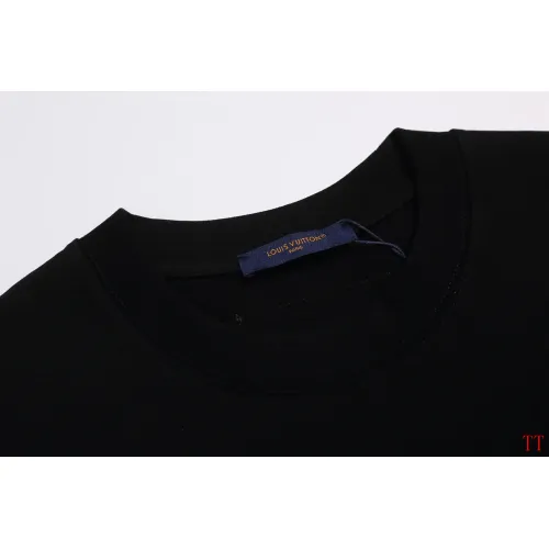 Replica Louis Vuitton LV T-Shirts Short Sleeved For Unisex #1429963 $40.00 USD for Wholesale