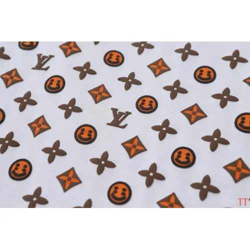 Replica Louis Vuitton LV T-Shirts Short Sleeved For Unisex #1429967 $39.00 USD for Wholesale