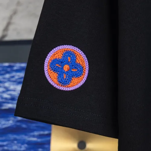 Replica Louis Vuitton LV T-Shirts Short Sleeved For Unisex #1430118 $36.00 USD for Wholesale